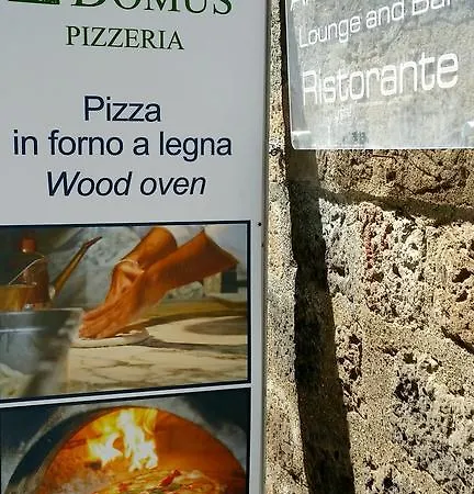 Pensión Artis Domus Relais & 4*