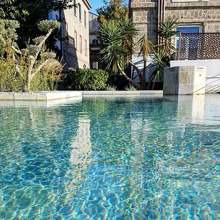 Gasthuis Artis Domus Relais & 4*